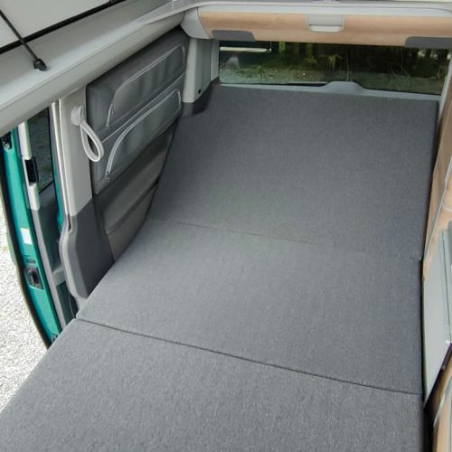 volkswagen-california-vert-lit-banquette-2 volkswagen-california-vert-lit-banquette-2